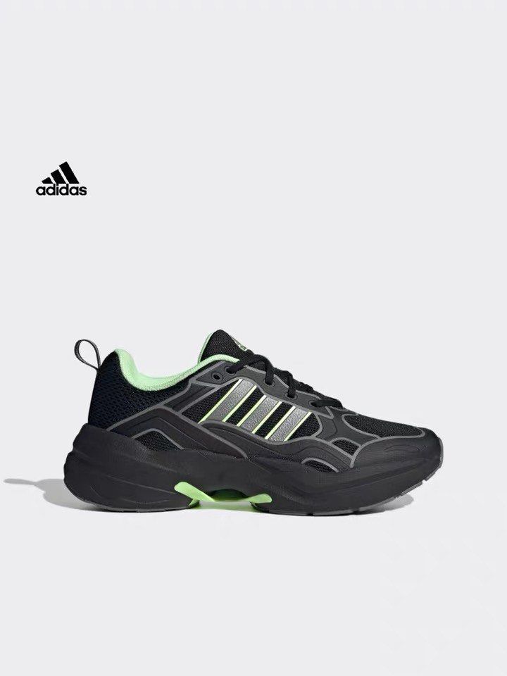ADIDAS MAXXCETUS US9 UK8.5 歐碼42.5 全新, 體育器材, 運動與比賽用品, 球拍和球類運動在旋轉拍賣