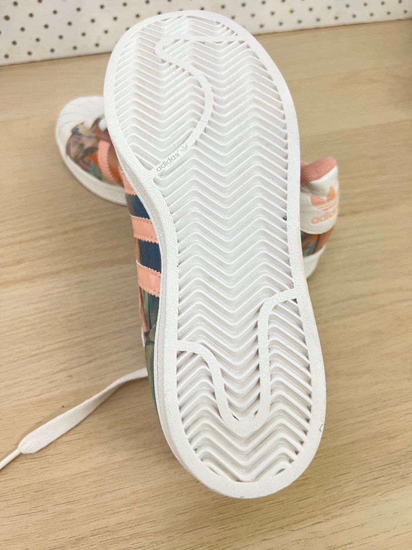 Adidas superstar dusty pink floral top