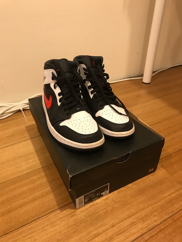 Jordan 32 on sale mid black