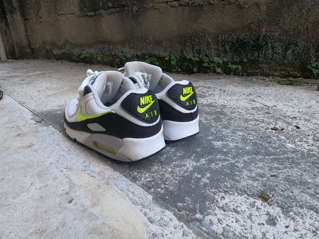 Air max 90 black neon green/white lime (Category: Sneakers) located in Davao. Submitted by aleayanat (Listing ID 1276469917, Image 3). Description: air max 9 white lime free SF size 7/40 personal pair rarely used needs cleaning 9/10 condition no issue just dirt MOP: bank transfer or money remmitance Delivery: Meet up or Shipped thru LBC(pay now ship later) Location: Davao City.