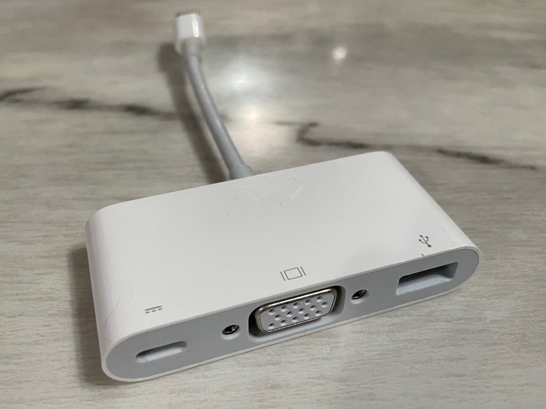 Apple原廠 USBC VGA Multiport Adapter, 電腦及科技產品, 電腦周邊產品, 轉接線及轉換器在旋轉拍賣