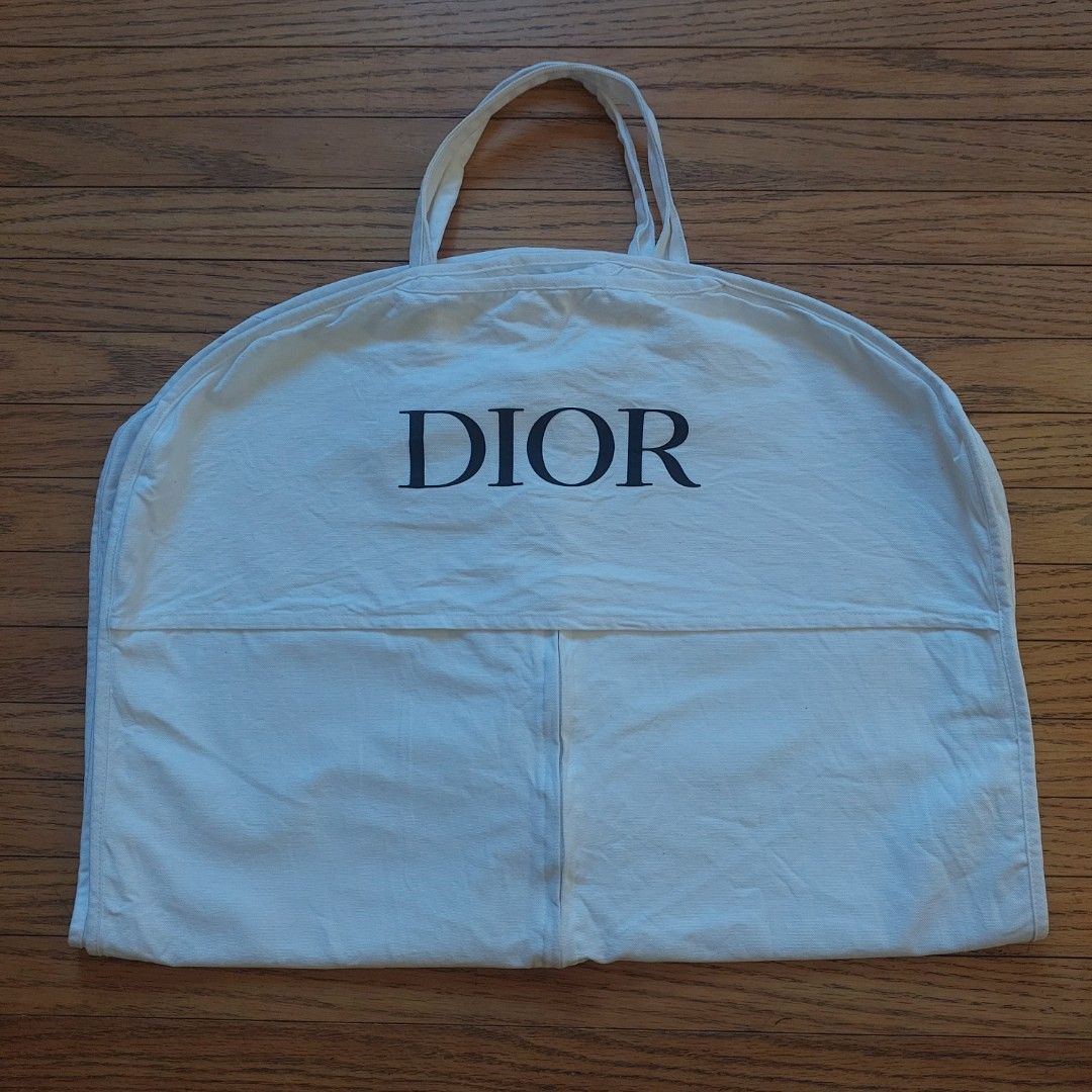 Authentic Christian Dior garment bag (Category: Luxury Bags & Wallets) located in Manila. Submitted by jfluxury.co (Listing ID 1276476967, Image 2). Description: excellent condition no flaws bought in Japan 🇯🇵 💯% Authentic. 😊 Money back guarantee. 😊 Clean and ready to use na po.
