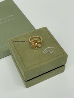 authentic Van Cleef & Arpels Frivole Ring
