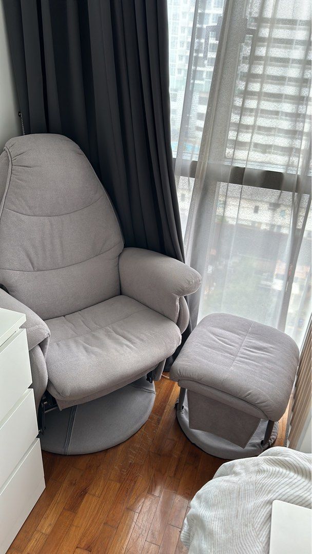 Maternity clearance nursing chair