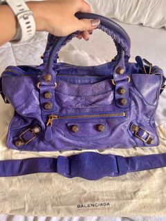 (Kategori: ) berada di . Dikirim oleh fashionablypreloved (ID iklan 1276495703, Gambar 1). Deskripsi: .