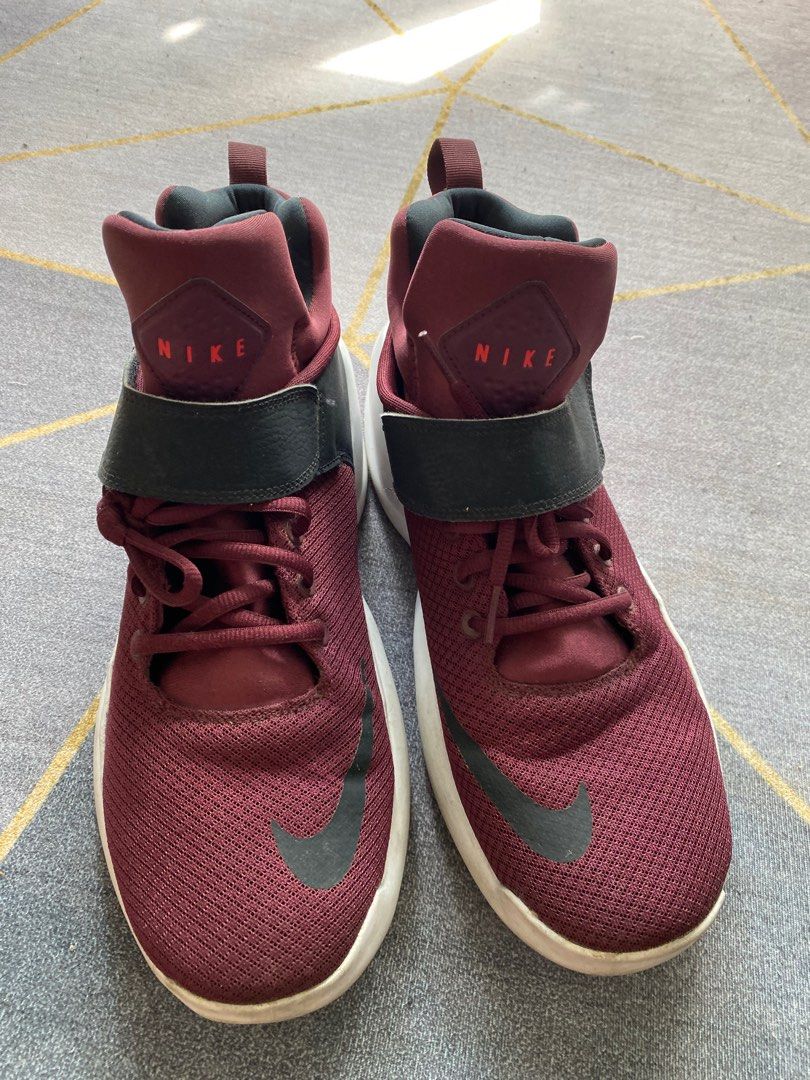 Basketball shoes Nike Kawazi