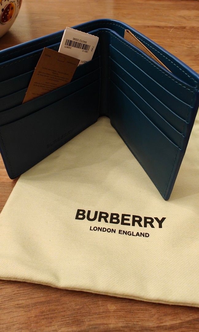 Burberry wallet deals europe