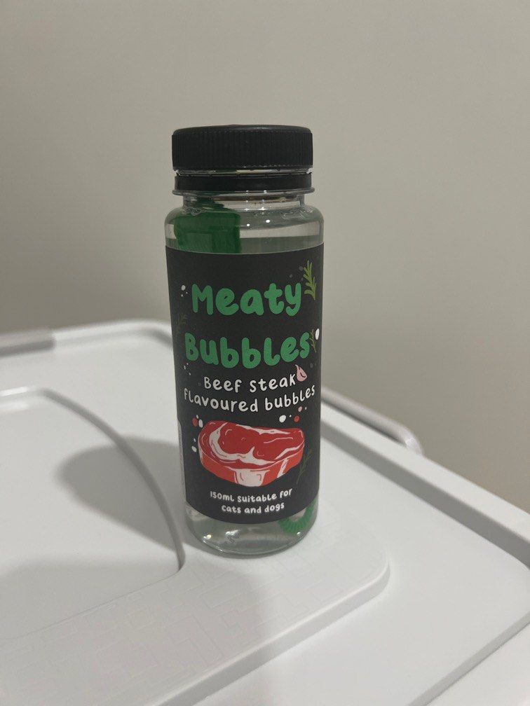 Beef flavoured bubbles for dogs & cats, Pet Supplies, Homes & Other Pet