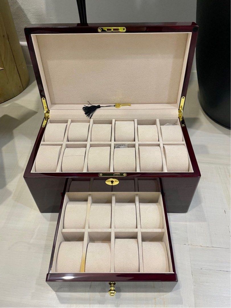 Watch box in clearance store