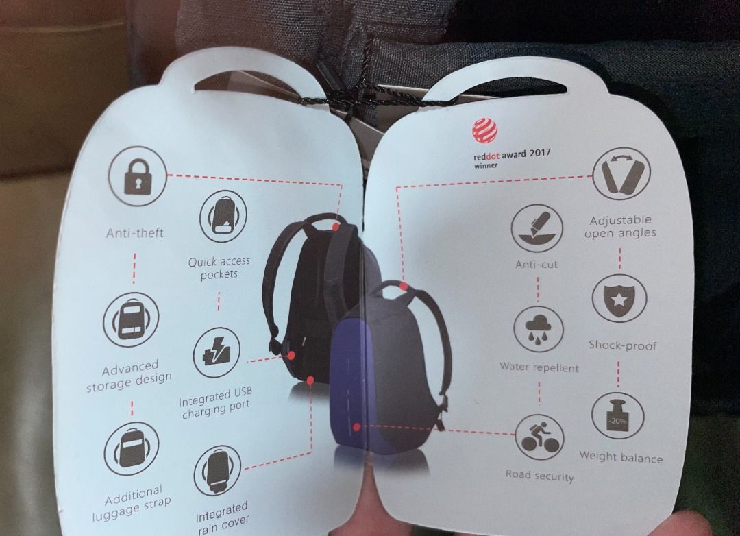 XD Design Bobby Hero Regular Antitheft backpack (navy), Men's Fashion