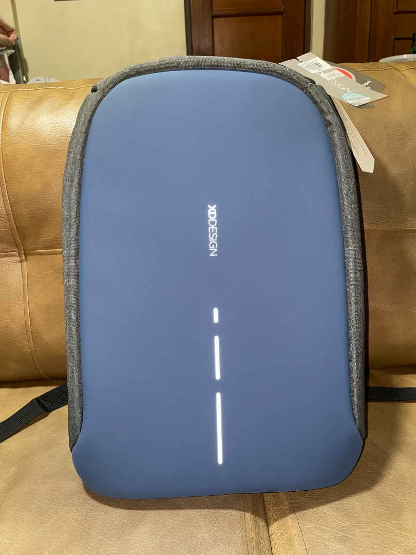 XD Design Bobby Hero Regular Antitheft backpack (navy), Men's Fashion