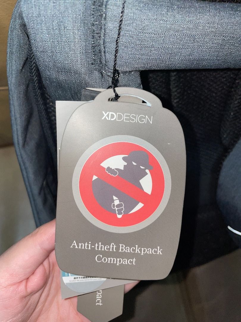 XD Design Bobby Hero Regular Antitheft backpack (navy), Men's Fashion