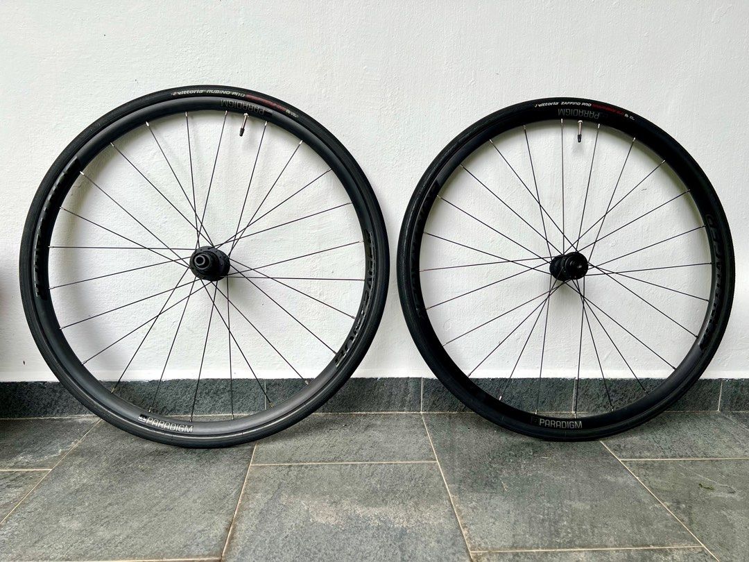 Bontrager PARADIGM COMP 完組ホイール ブラック ボントレガー Paradigm Comp TLR ディスク ロード ホイール - Trek