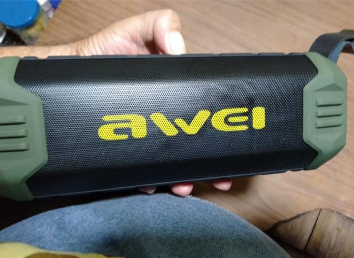 Brandnew original awei bluetooth speaker (Category: Soundbars, Speakers & Amplifiers) located in Taytay. Submitted by joselaquino (Listing ID 1276475066, Image 2). Description: brandnew original awei bluetooth speaker.