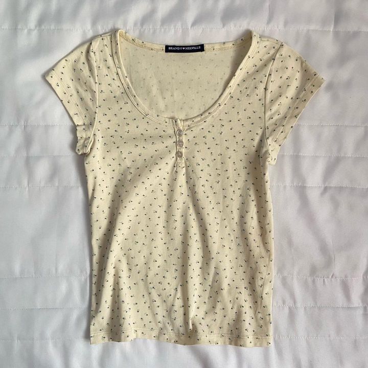 brandy melville floral zelly top, Women's Fashion, Tops, Blouses on  Carousell