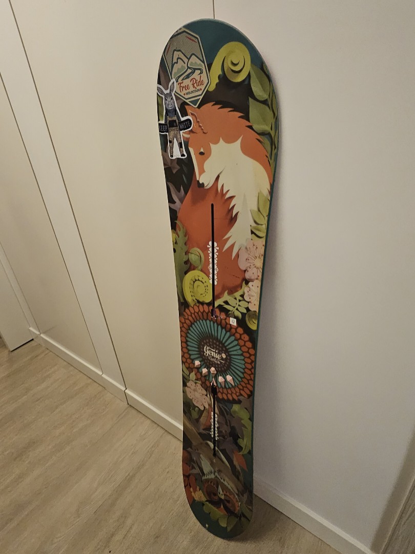 Burton Genie Snowboard 138cm, 運動產品, 其他運動配件- Carousell