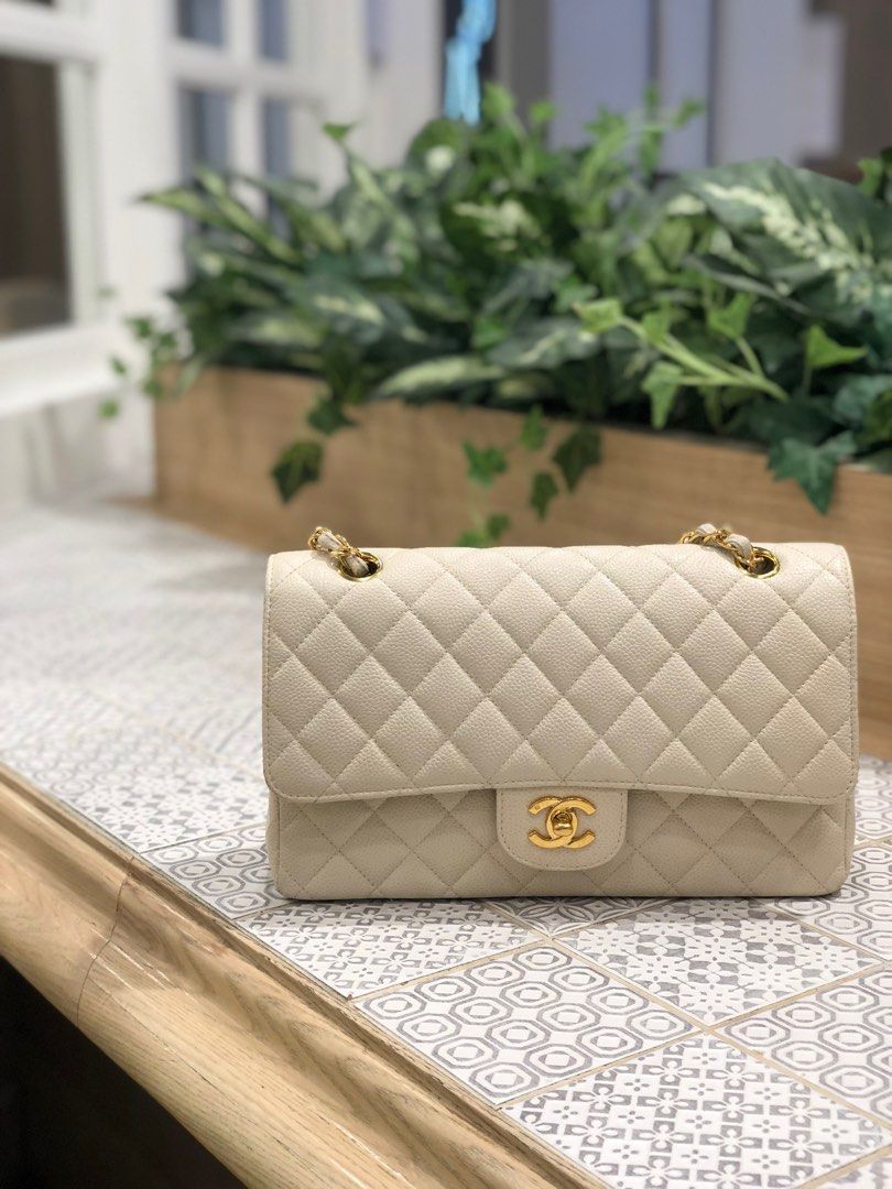 chanel caviar medium flap