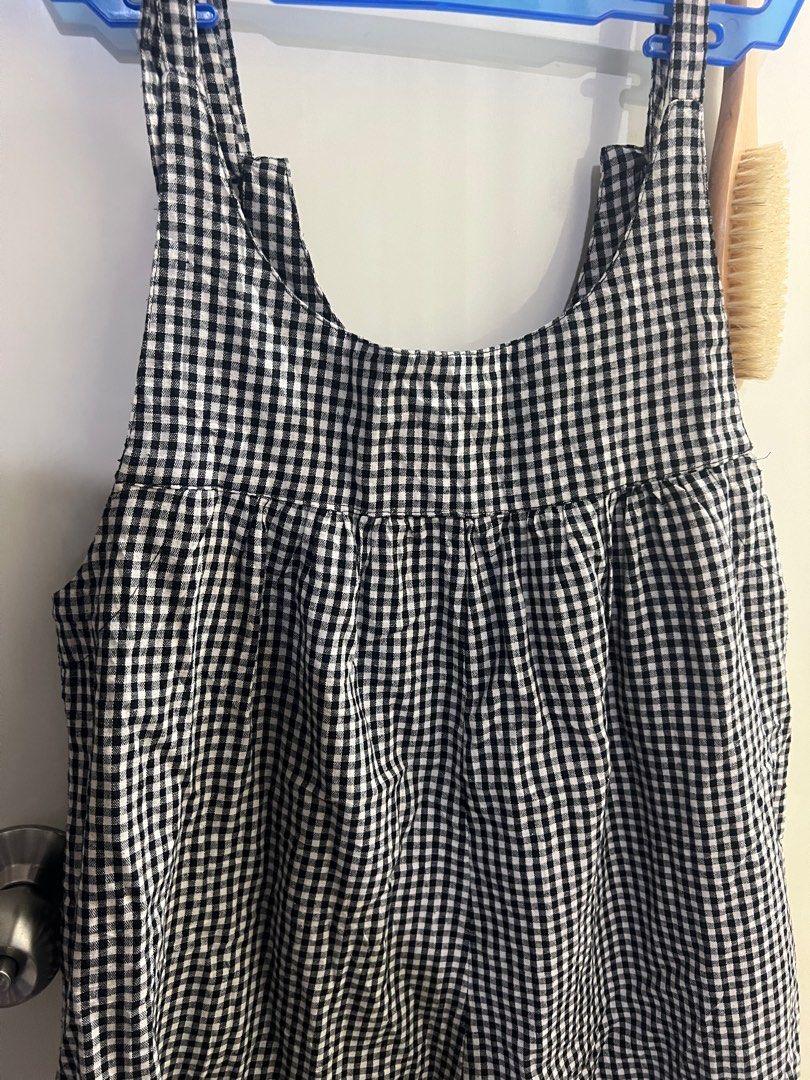 Checkered Gray Jumpsuit (Category: Jumpsuits) located in Quezon City. Submitted by mapollo (Listing ID 1276623098, Image 2). Description: Best fit medium to large Rfs: super laki sa akin Buy 3 or more, less 50 pesos sa total.