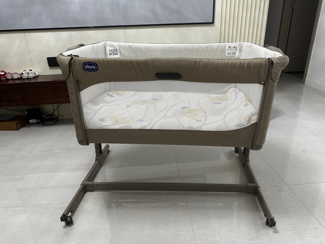 Chico Next2me magic crib, Babies & Kids, Baby Nursery & Kids Furniture