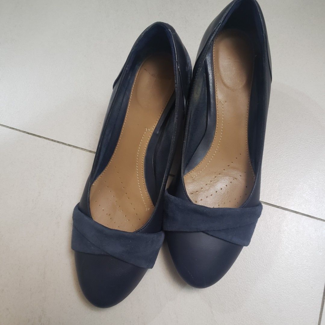 Clark 37號深藍色返工鞋, 女裝, 鞋, 高跟鞋- Carousell