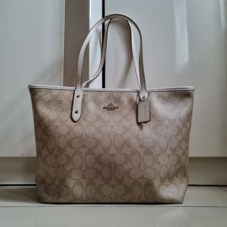 (Kategori: ) berada di . Dikirim oleh m_ayu (ID iklan 1276495362, Gambar 1). Deskripsi: .