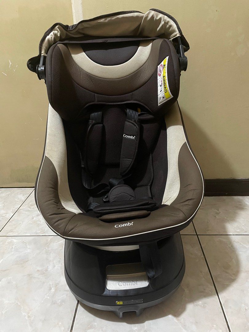 Combi Neroom Cradling 360 Car Seat Babies Kids Going Out Car Seats on Carousell