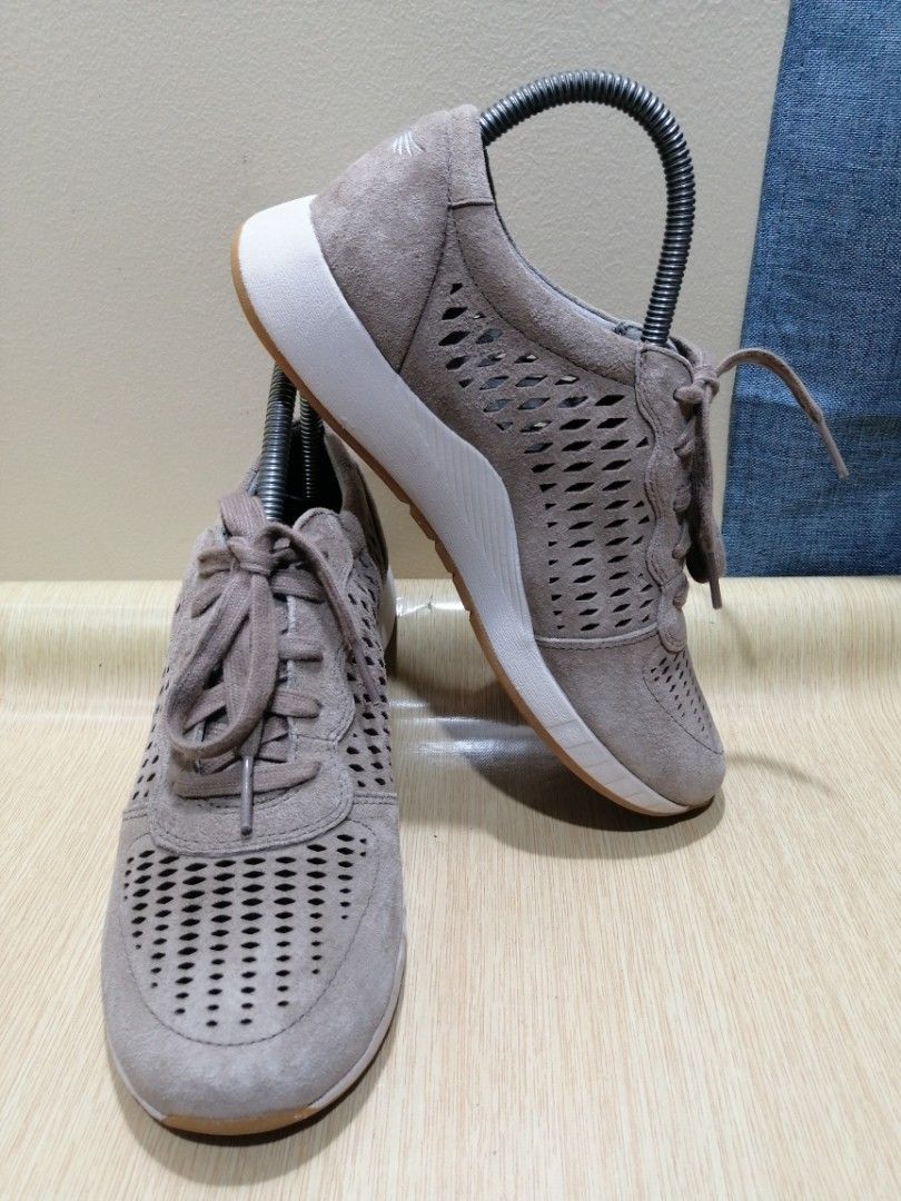 Dansko size 6 discount