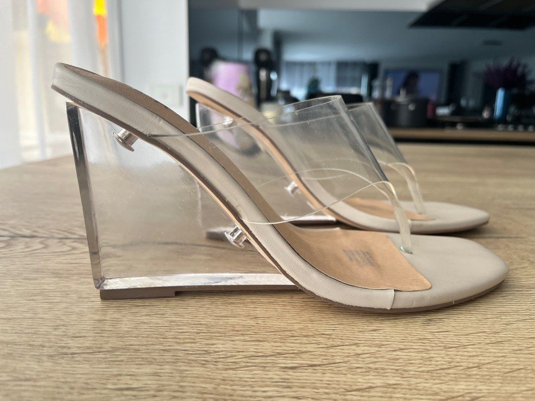 Perspex platform deals