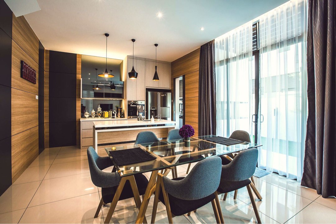 Sell dining new arrivals table