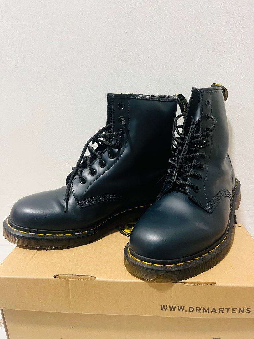 Dr hotsell martens navy