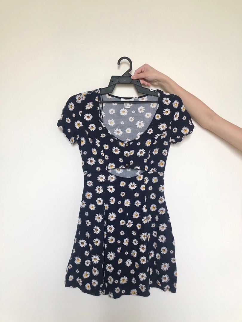 Daisy dress forever top 21