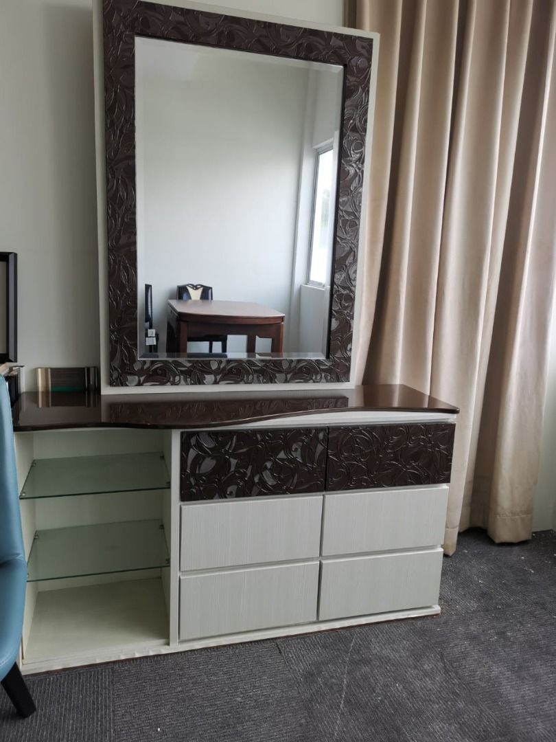 Dressing Table Furniture Home Living Home Decor Mirrors on