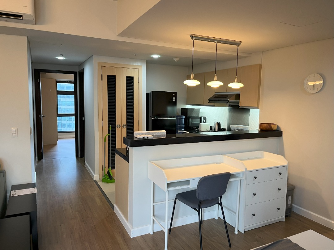 For Rent Makati Escala Salcedo 2 bedroom with Parking (Across Salcedo