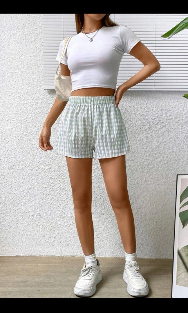 Gingham shop shorts outfit