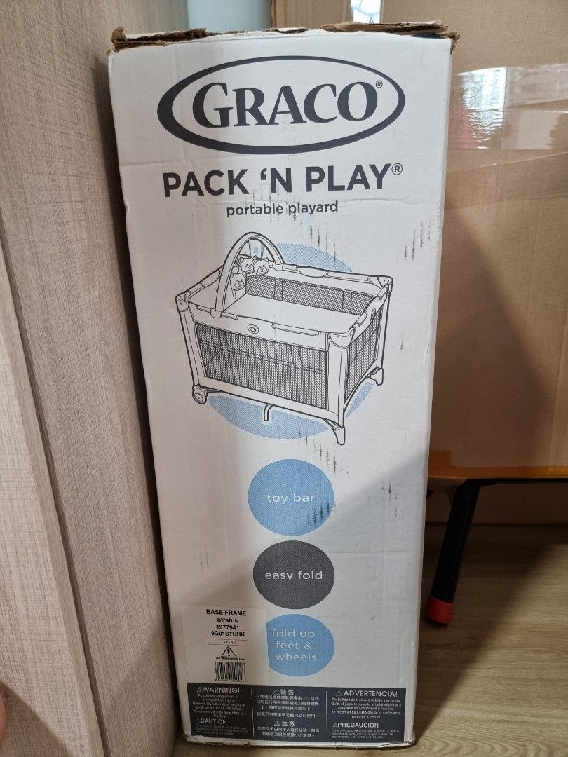 Graco Playpen, mattress adjustable, top for new born, place at bottom