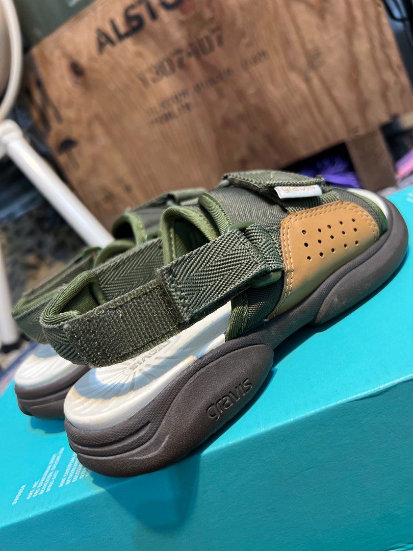 Gravis sandals shop