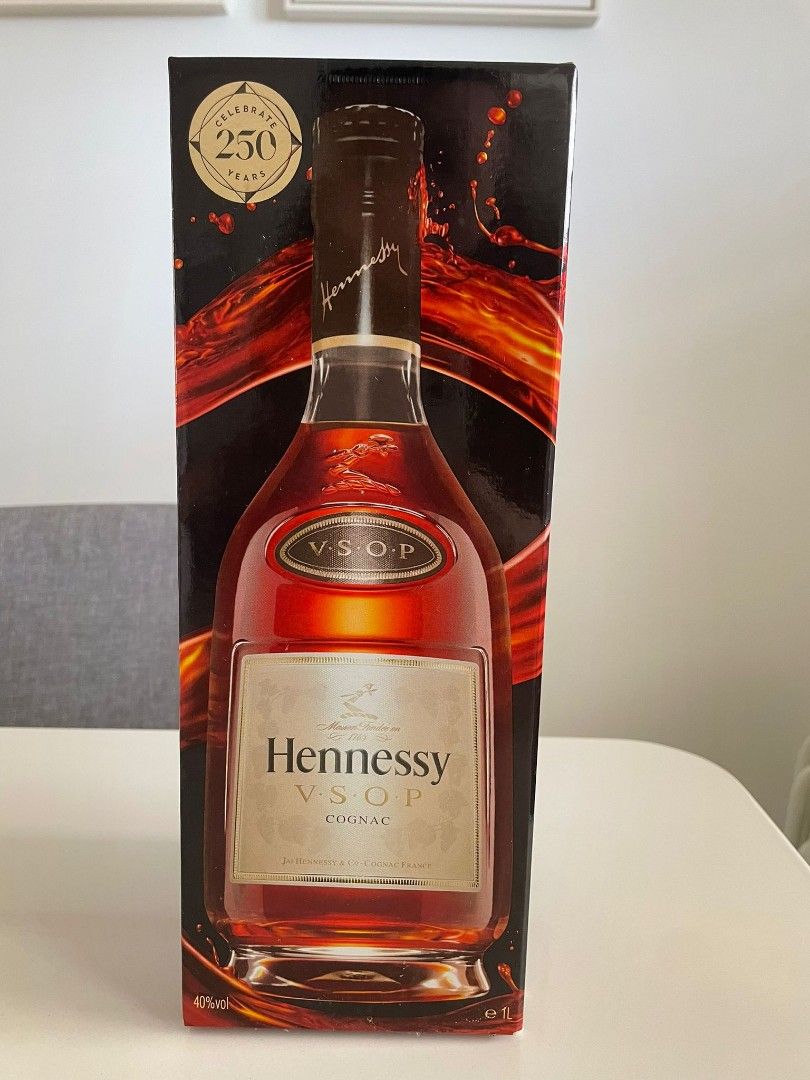 Hennessy VSOP 1 liter, Food & Drinks, Alcoholic Beverages on Carousell
