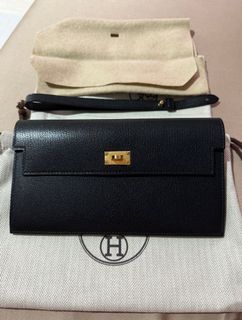 (Category: ) located in . Submitted by Hlover (Listing ID 1274295146, Image 1). Description: .