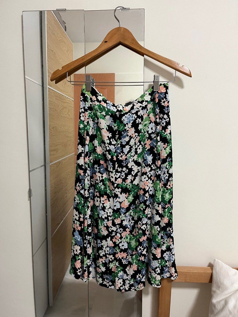 H&m slip skirt hot sale