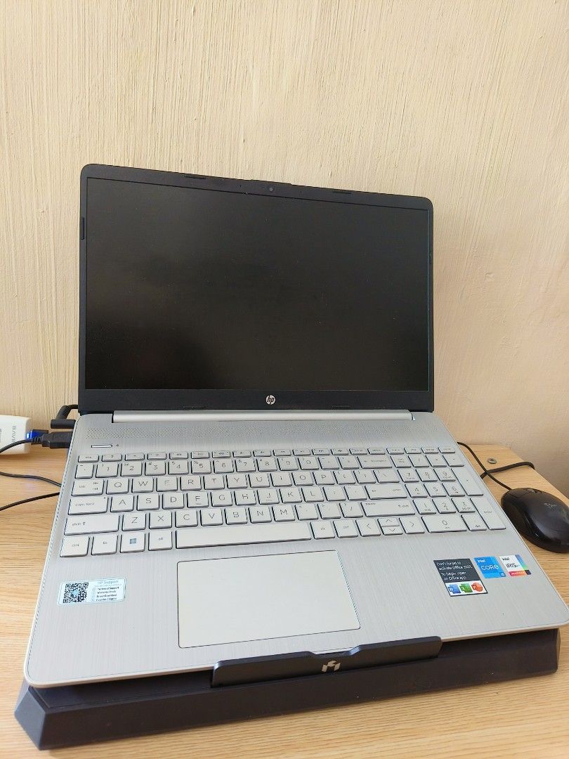 HP Laptop i5 15inches (Category: Laptops & Notebooks) located in Cavite. Submitted by judiesandcraym (Listing ID 1276568263, Image 1). Description: HP Laptop i5 15inches Lady owned (ako mismo) With charger and laptop bag All goods. No history of repair.