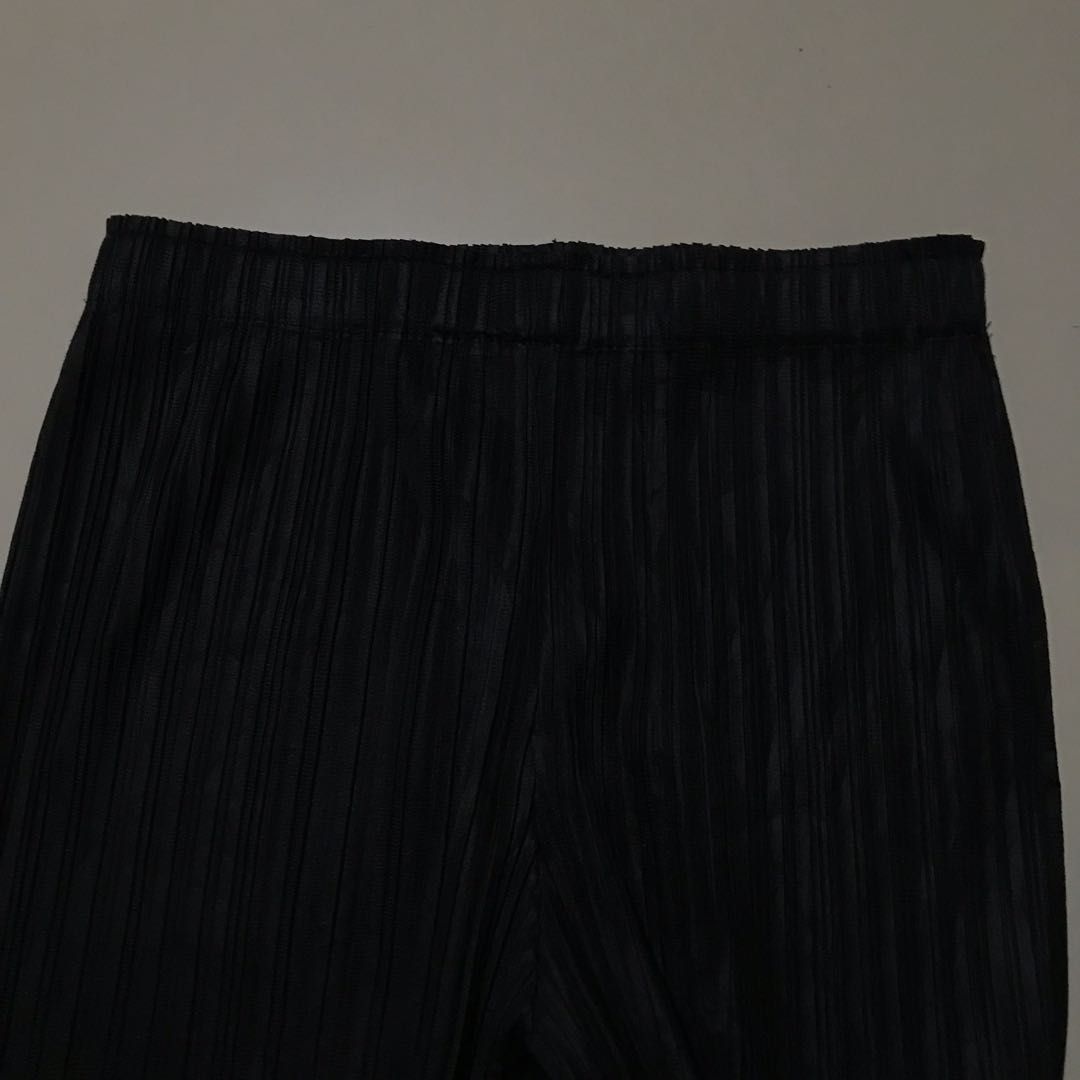Issey Miyake Pleats Please Pleated Pants (Category: Jeans) located in Pagbilao. Submitted by unit4302 (Listing ID 1276536177, Image 3). Description: Issey Miyake Pleats Please Pleated Pants Excellent Condition Size 1 No issue Measurements: Waistline - 28-34 inch Length - 35 inch Inseam - 24 inch.