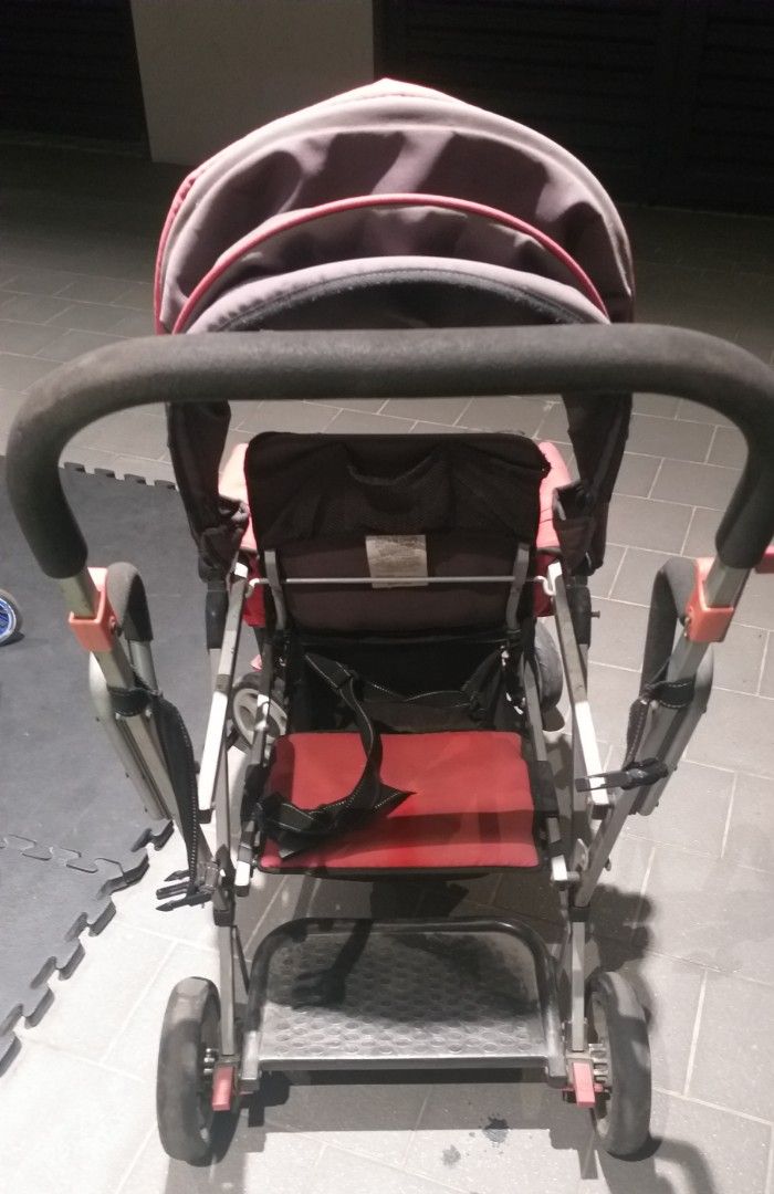Joovy Tandem Stroller (Category: Strollers) located in Manila. Submitted by jayjayteetee (Listing ID 1276787433, Image 3). Description: Can be used for 2 or sometimes 3 kids just as shown in sample pictures-Need lang pong linisin..
