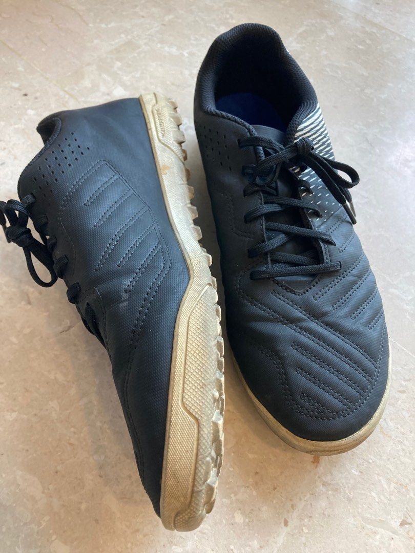 Futsal boots hotsell uk