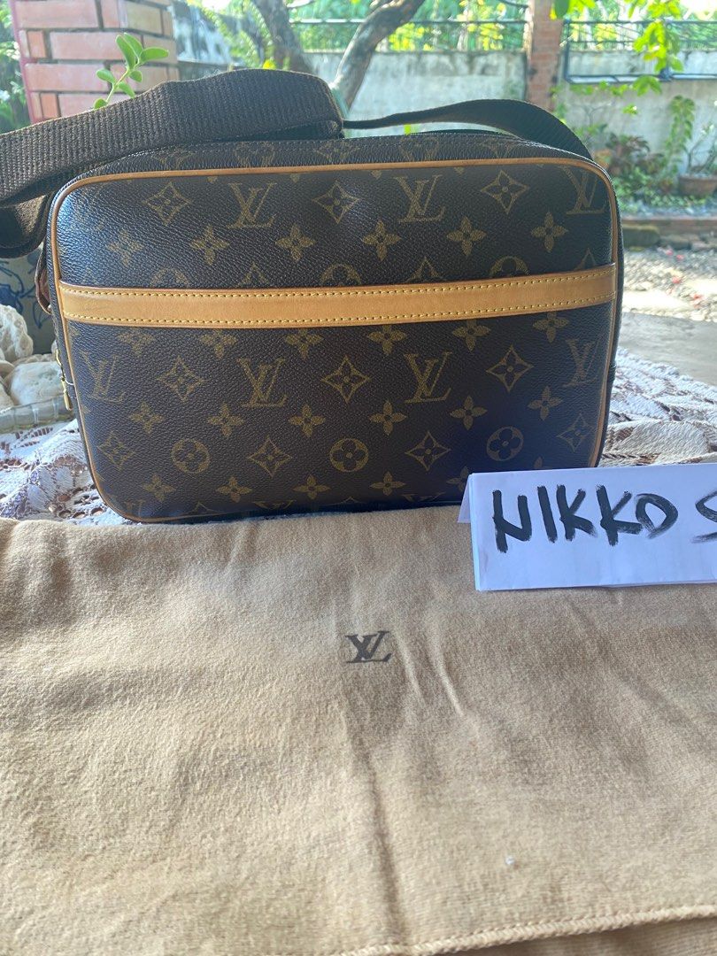 LV reporter pm (Category: Luxury Bags & Wallets) located in Dagupan City. Submitted by nikzfrancis (Listing ID 1276649965, Image 1). Description: Excellent condition classic and vintage LV reporter pm..