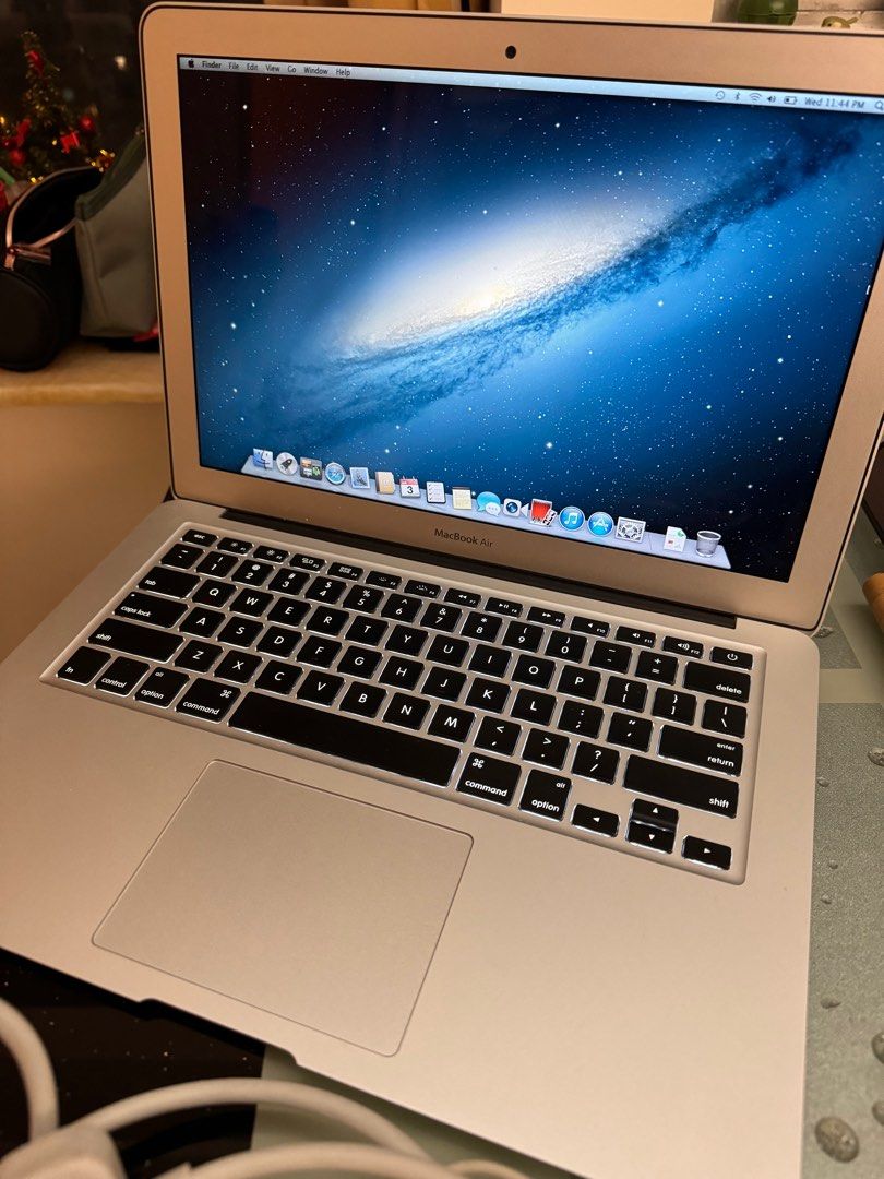 MacBook Air 2013 i5 1.3Ghz, 4Gb RAM, 128GB storage, 電腦＆科技
