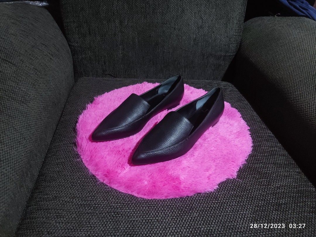 Marc fisher zurri pointy toe loafer hot sale