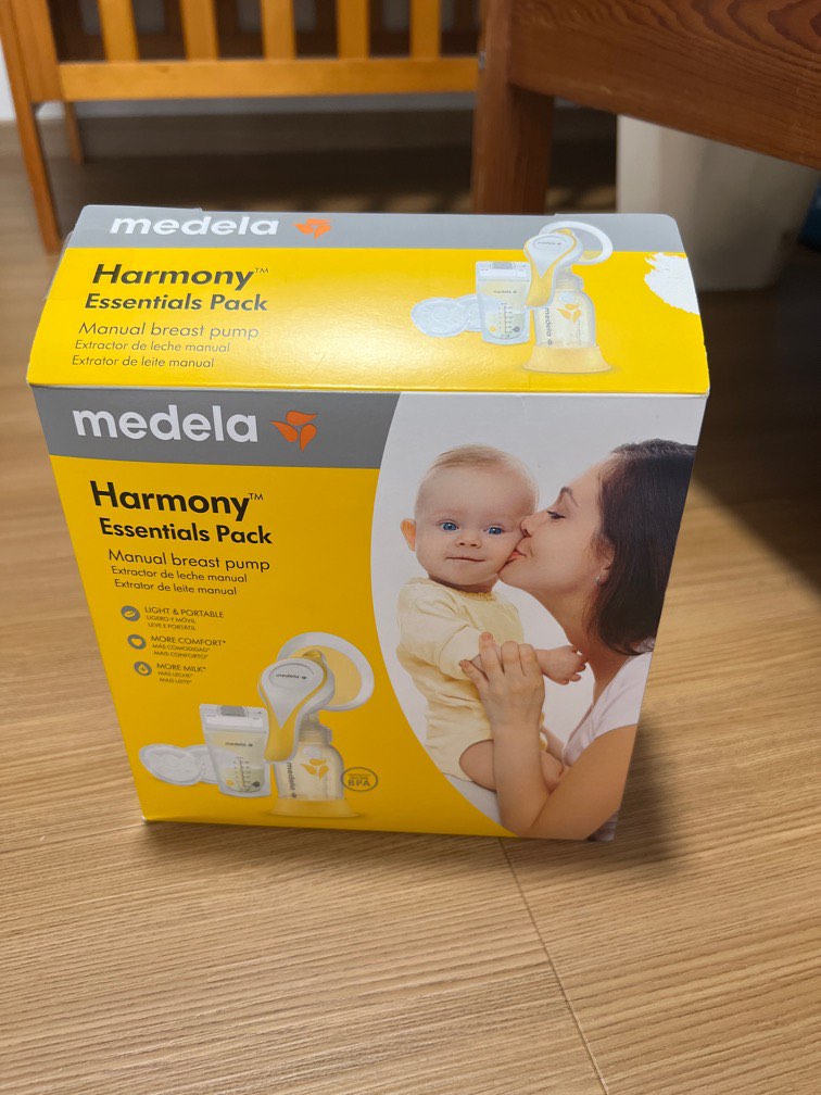 Harmony Essentials Pack – Manual Breast Pump Set, Medela