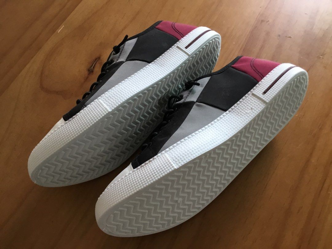 Men's casual top shoes size 13