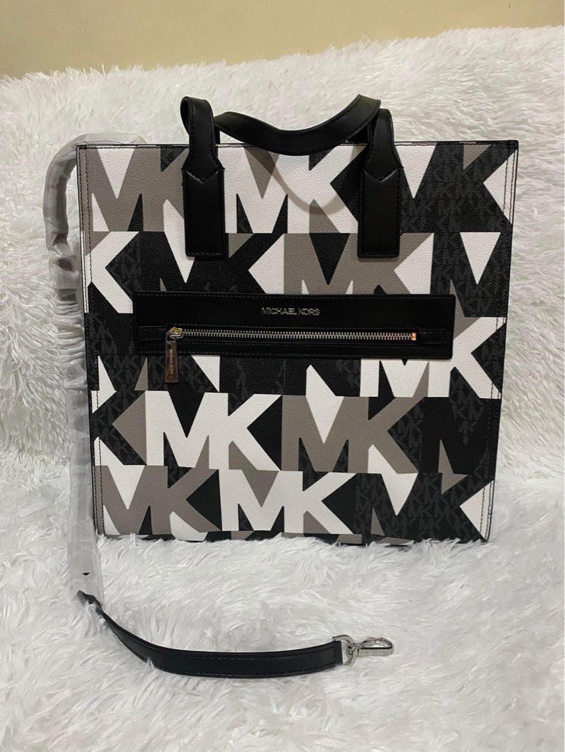 Mk kenly tote bag (Category: Luxury Bags & Wallets) located in Pasig City. Submitted by jackie_ginger (Listing ID 1276467184, Image 1). Description: Onhand with tag and care card.