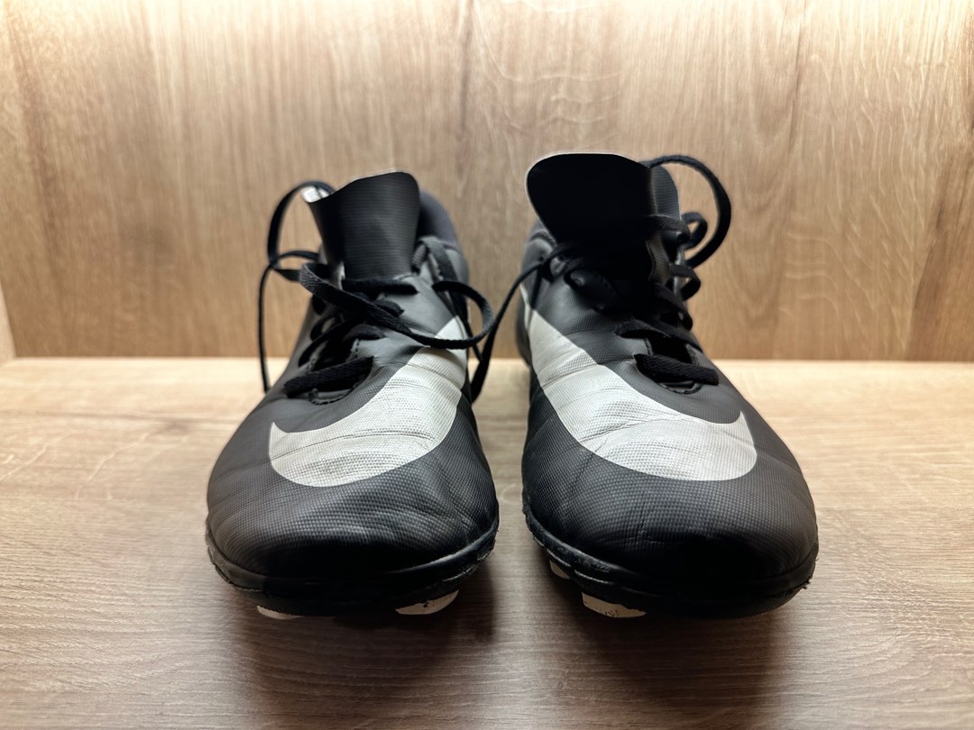 Nike bravata ii sales mens football boots